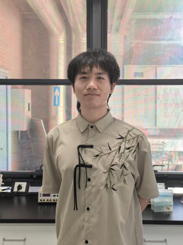 Portrait of ZHENG Chenyu (郑辰宇)
